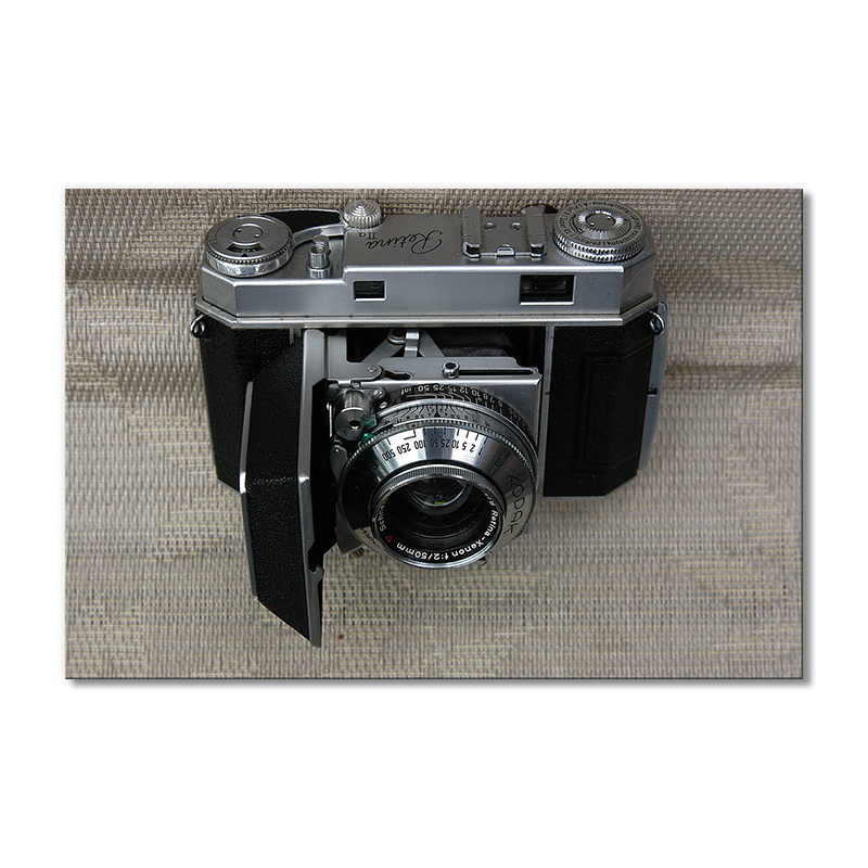 

Модульная картина Artel «Камера Canon» 1 модуль 50x75 см