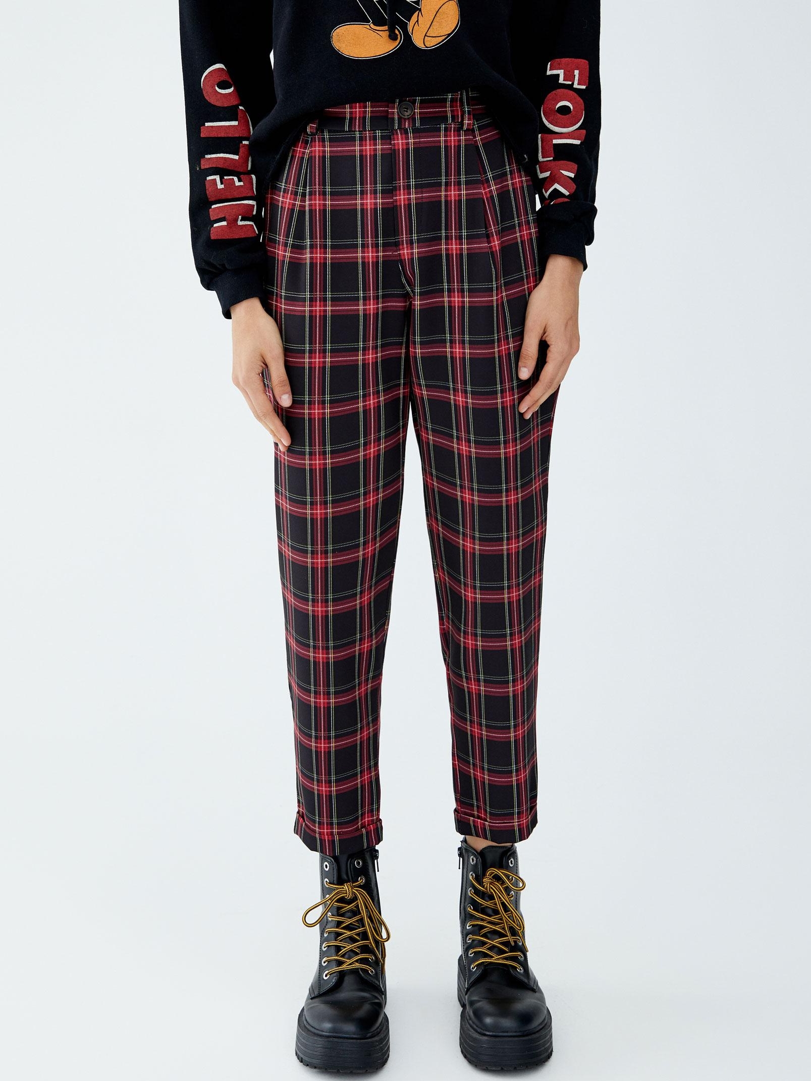 

Брюки Pull & Bear XAZ203297TNMT XL Черные с разноцветным