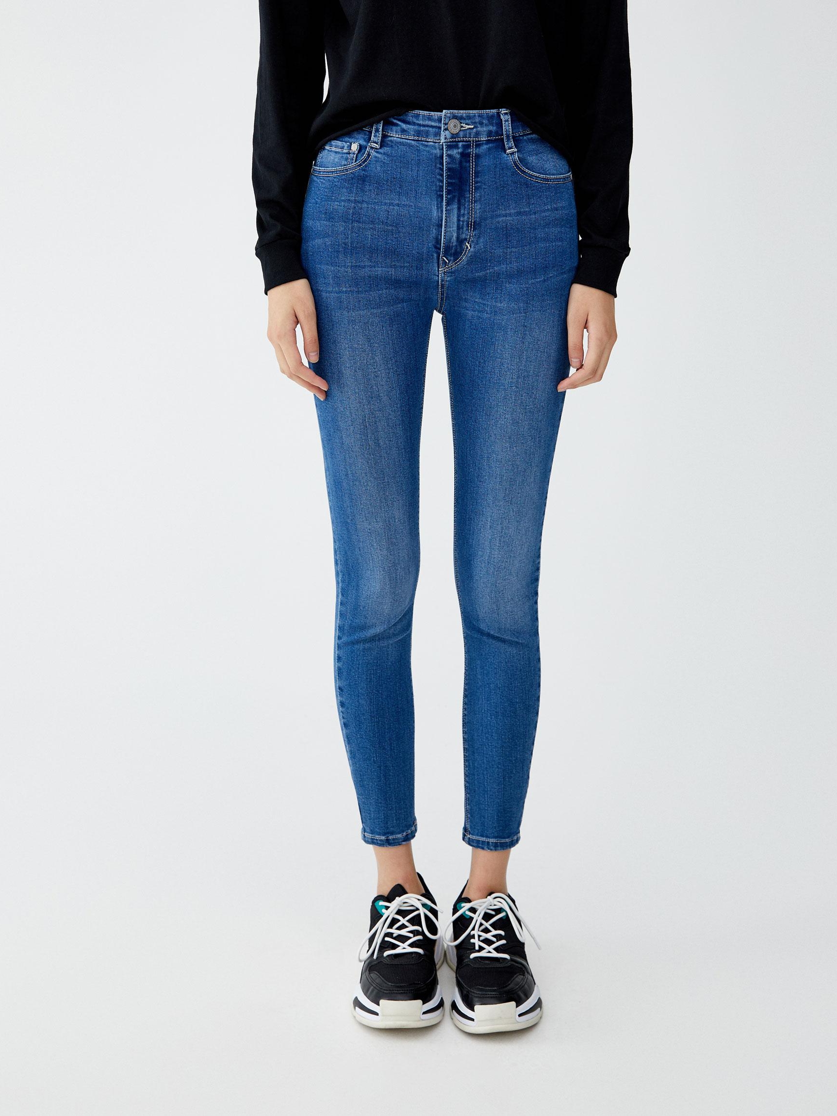 Акція на Джинси Skinny жіночі Pull & Bear XAZ240353IXXG 32 Світло-сині від Rozetka