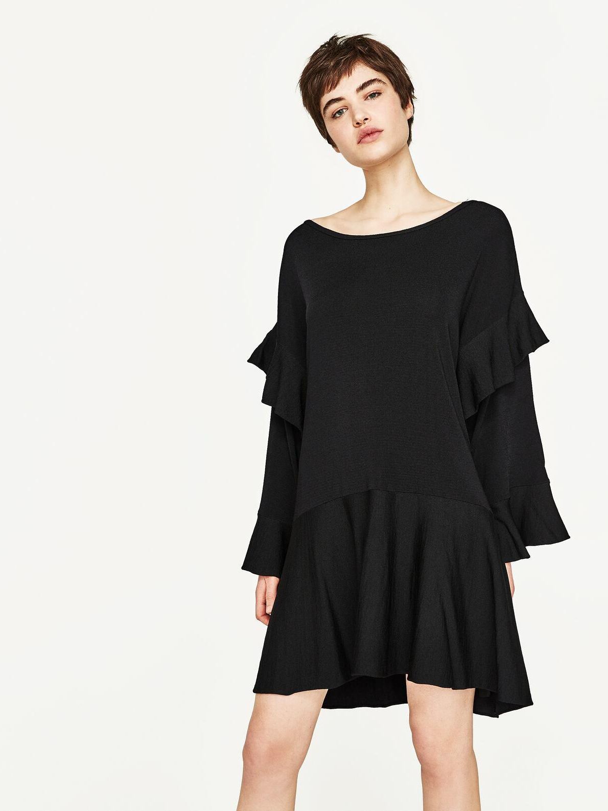 

Платье Zara XAZ139759KYAN M Черное
