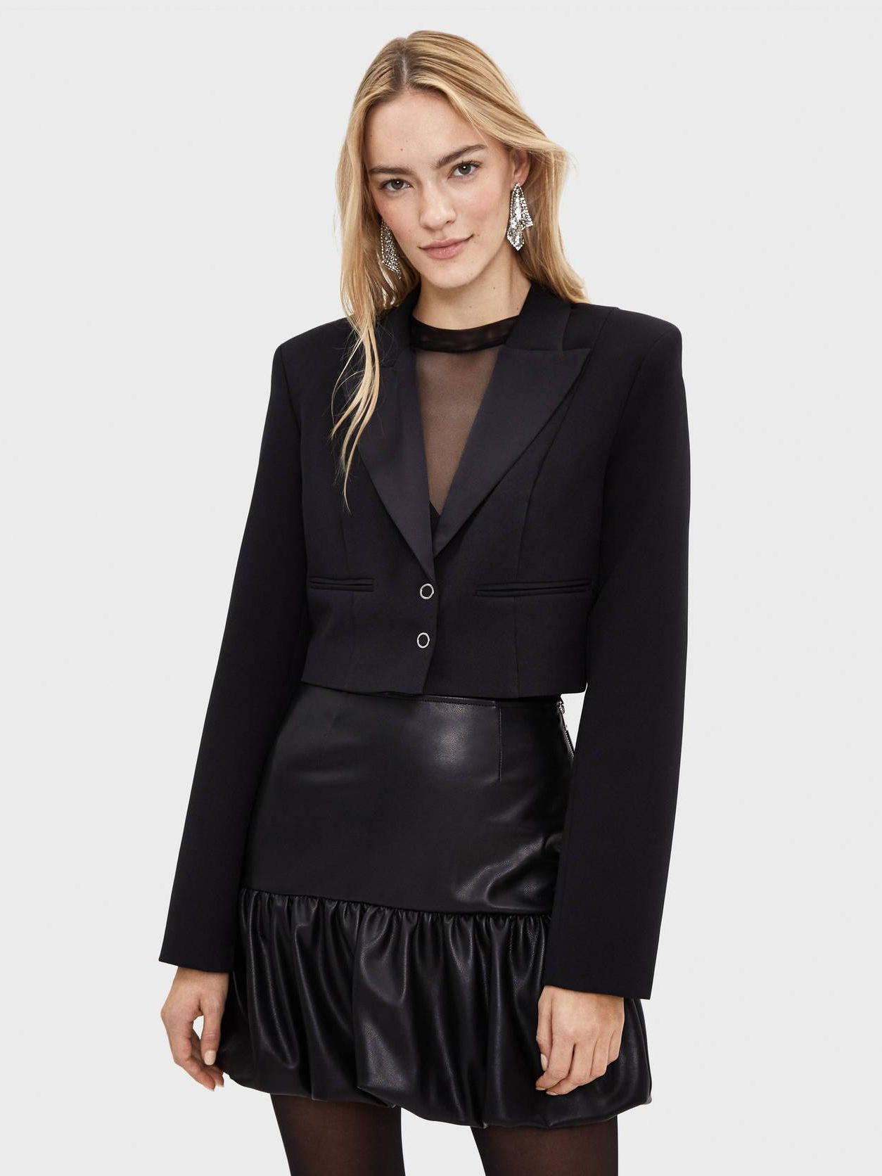 

Пиджак Bershka XAZ219944YRRD  Черный, Пиджак Bershka XAZ219944YRRD L Черный