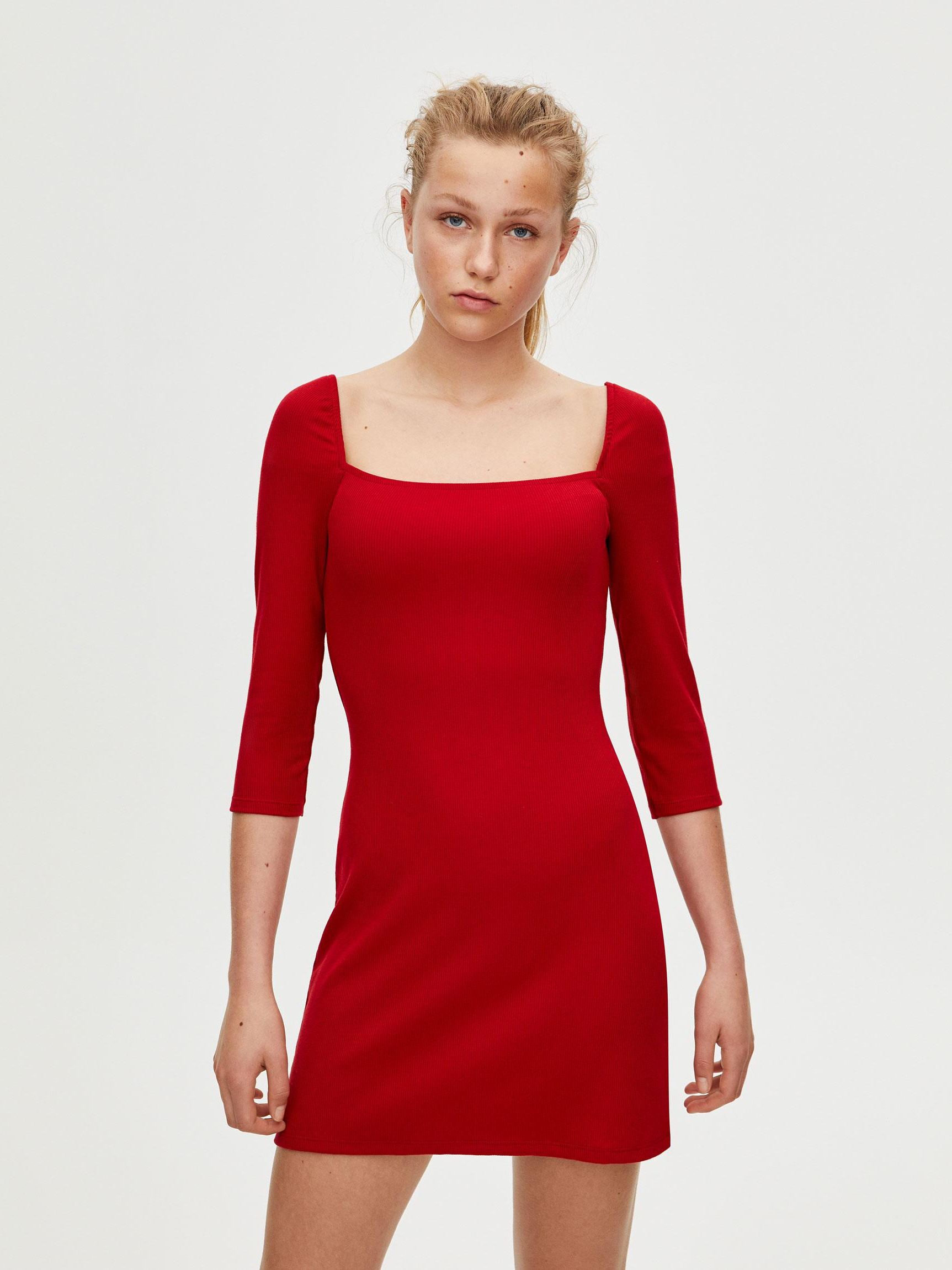 

Платье Pull & Bear XAZ240747LLYD L Красное