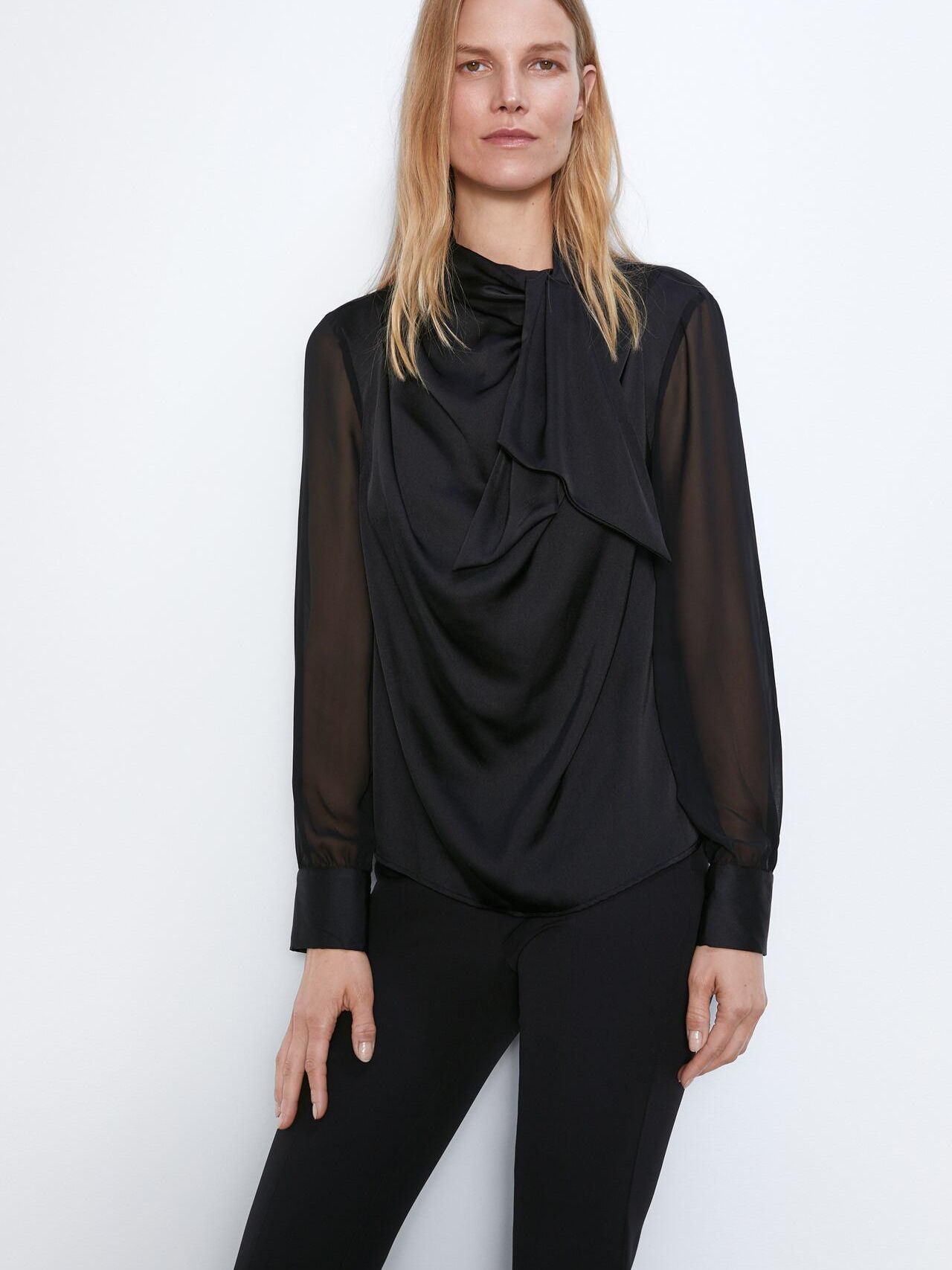 

Блузка Zara XAZ244588AGFF  Черная, Блузка Zara XAZ244588AGFF S Черная