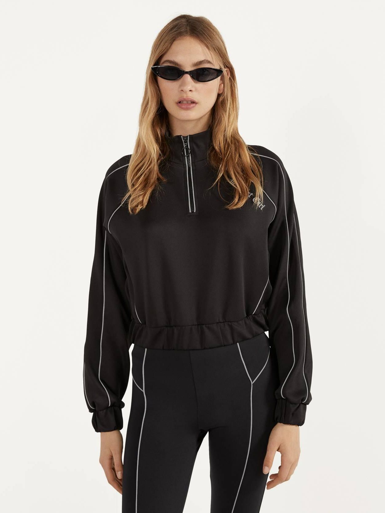 

Толстовка Bershka XAZ262254XHYM  Черная, Толстовка Bershka XAZ262254XHYM M Черная