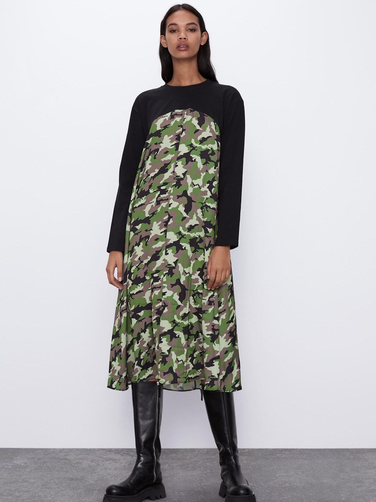 

Платье Zara XAZ263105FYZJ M Черное с зеленым