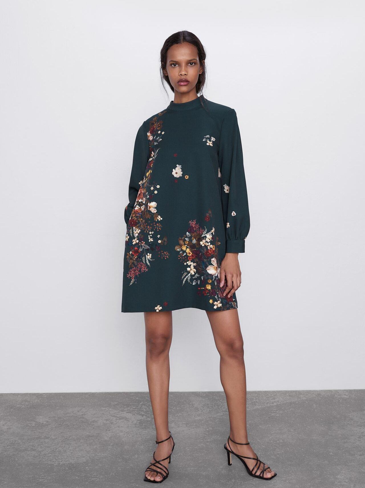 

Платье Zara XAZ263392QQTZ M Темно-зеленое