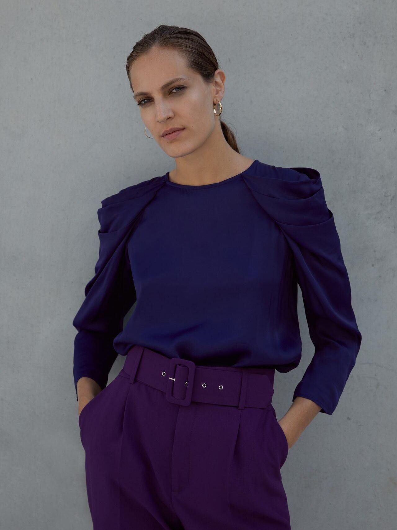 

Блузка Zara XAZ263653DMZZ XS Фиолетовая
