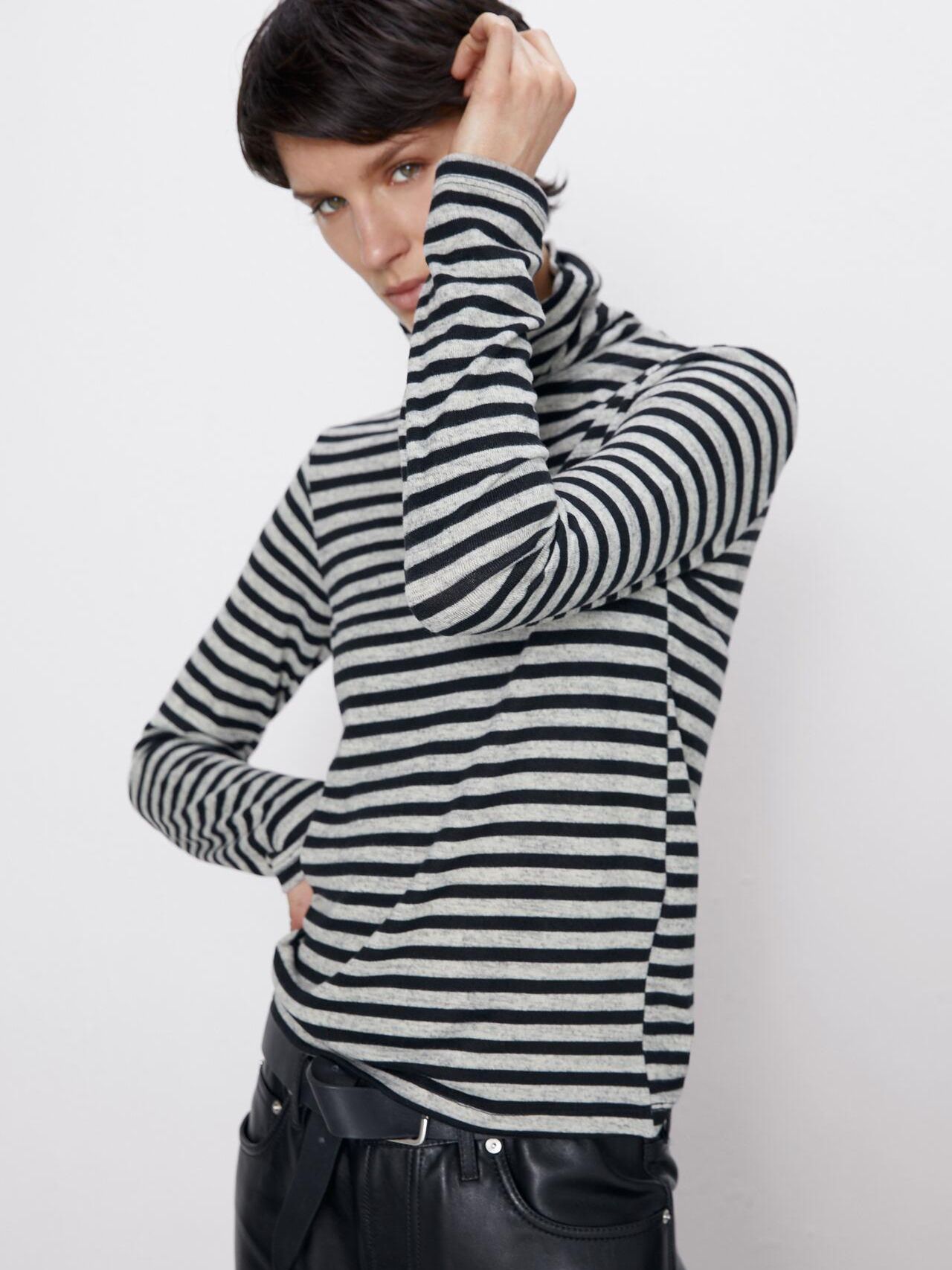 

Водолазка Zara XAZ265924GPKM L Бежевая с черным