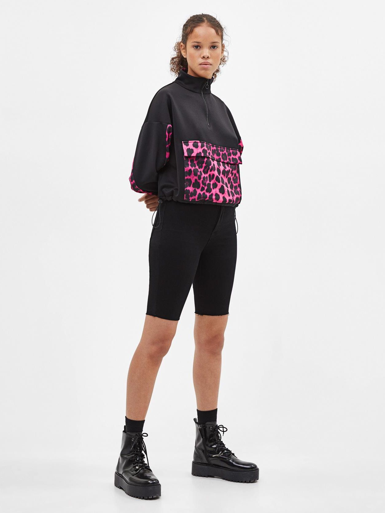 

Толстовка Bershka XAZ282535QJMV S Черная с розовым