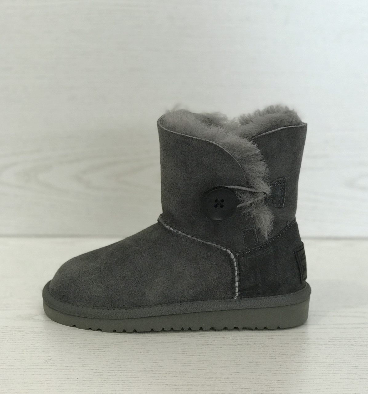 

Натуральні дитячі сірі замшеві уггі з гудзиком Australian Merino Kids Button Leather Gray 32