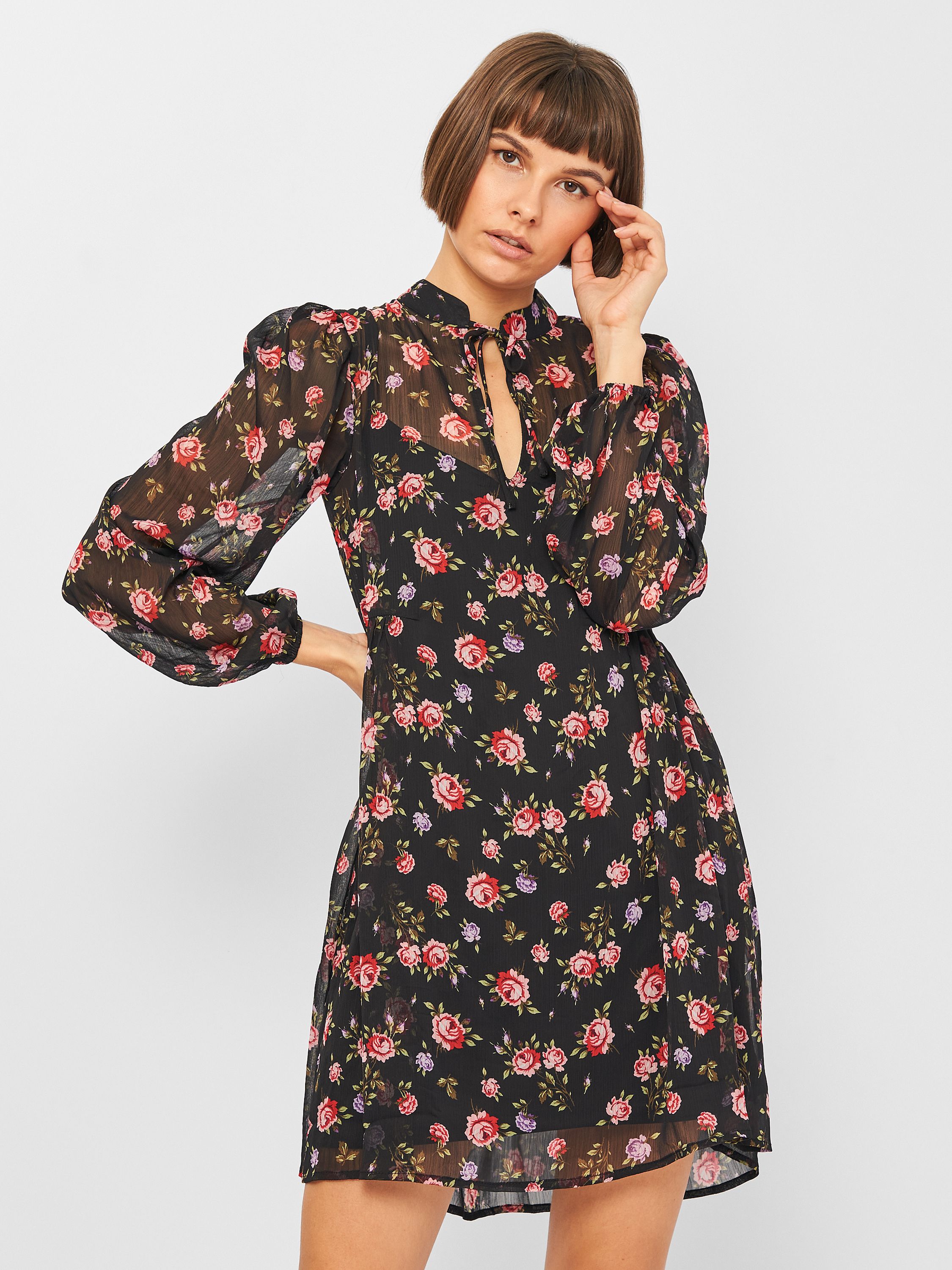 

Платье Stradivarius 6306/707/100  Черное, Платье Stradivarius 6306/707/100 M Черное