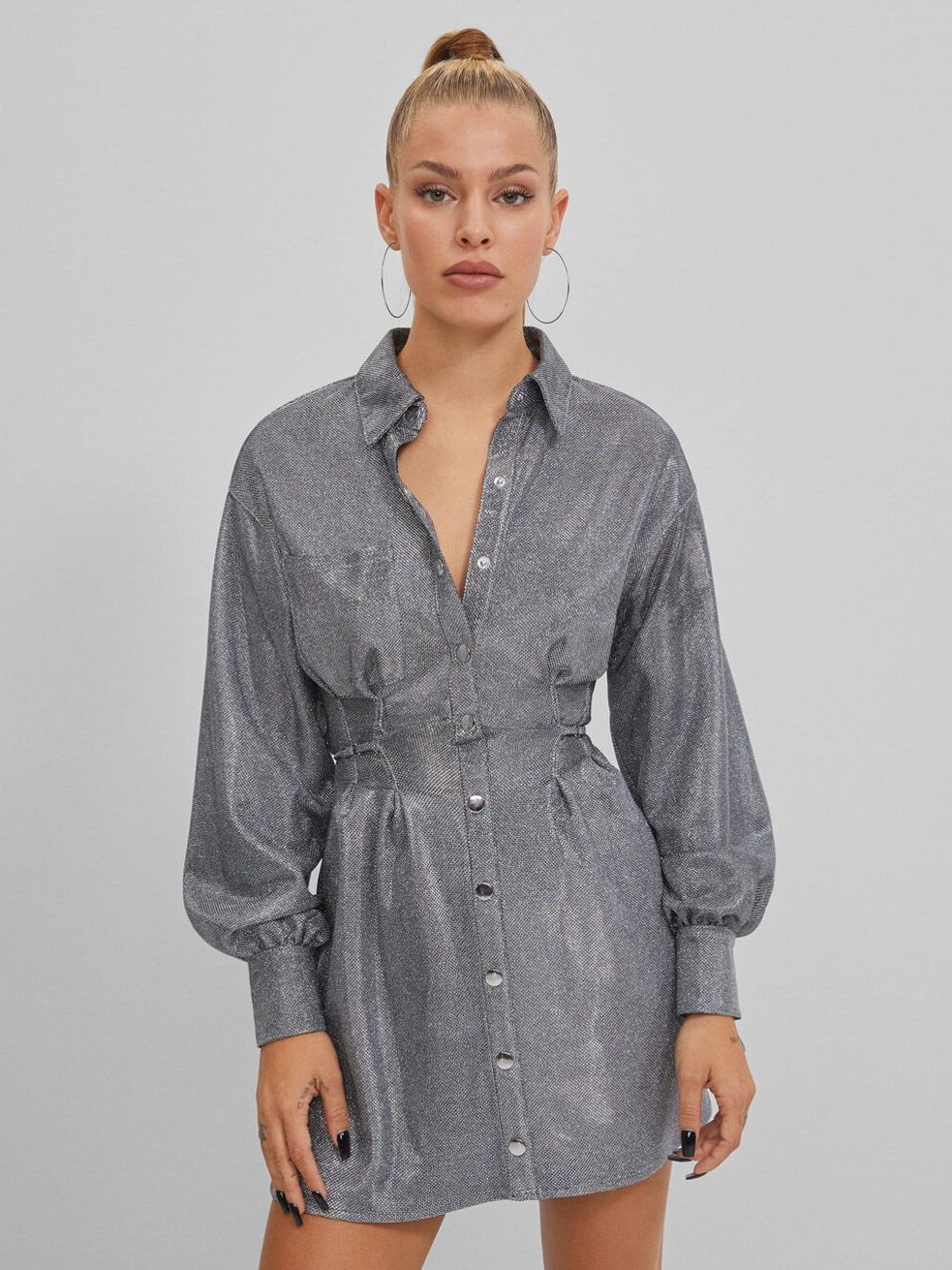 

Платье Bershka 5539/405/800 XS Серебристое