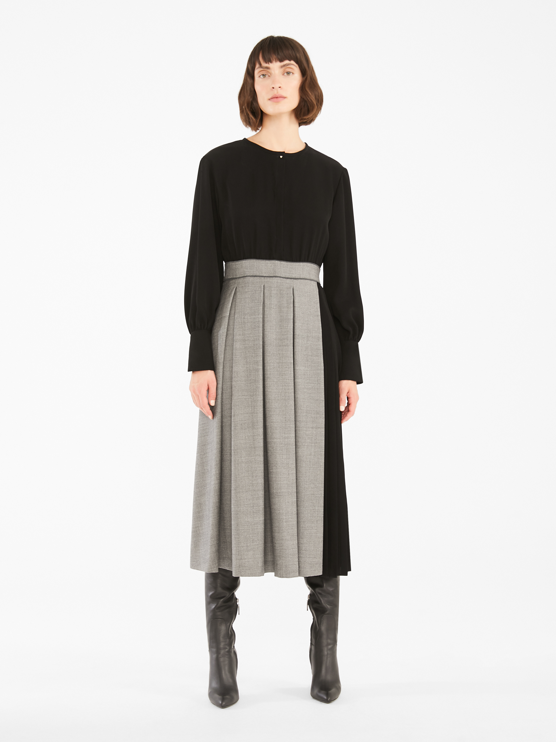 

Платье MaxMara  Черное 62260203600, Платье MaxMara 40 Черное 62260203600