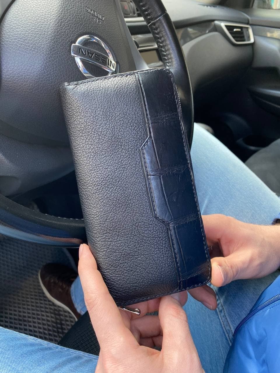 

Мужское портмоне Без бренда из натуральной кожи со вставкой кожи крокодила Черный