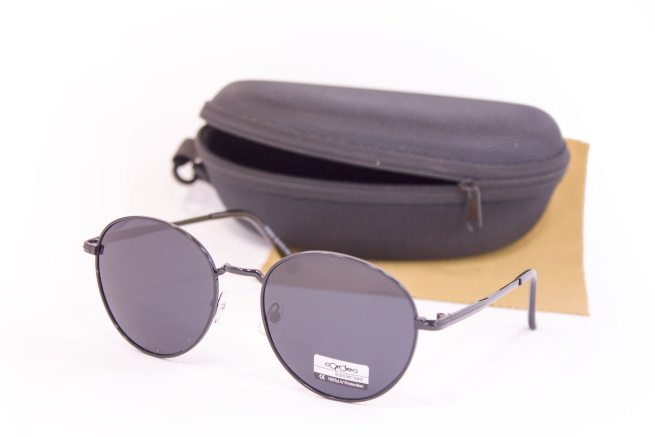 

Солнцезащитные очки с футляром Cardeo F0936-1