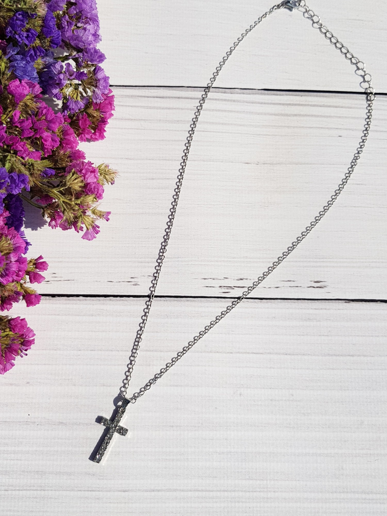 

Серебристая цепочка с кулоном крестиком G&N 5955
