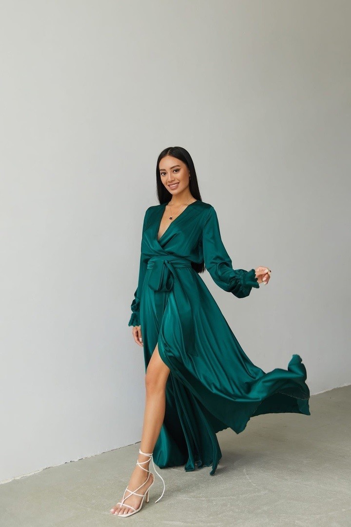 

Длинное зеленое нарядное платье FashionYouWant XS/S зеленый 43425460