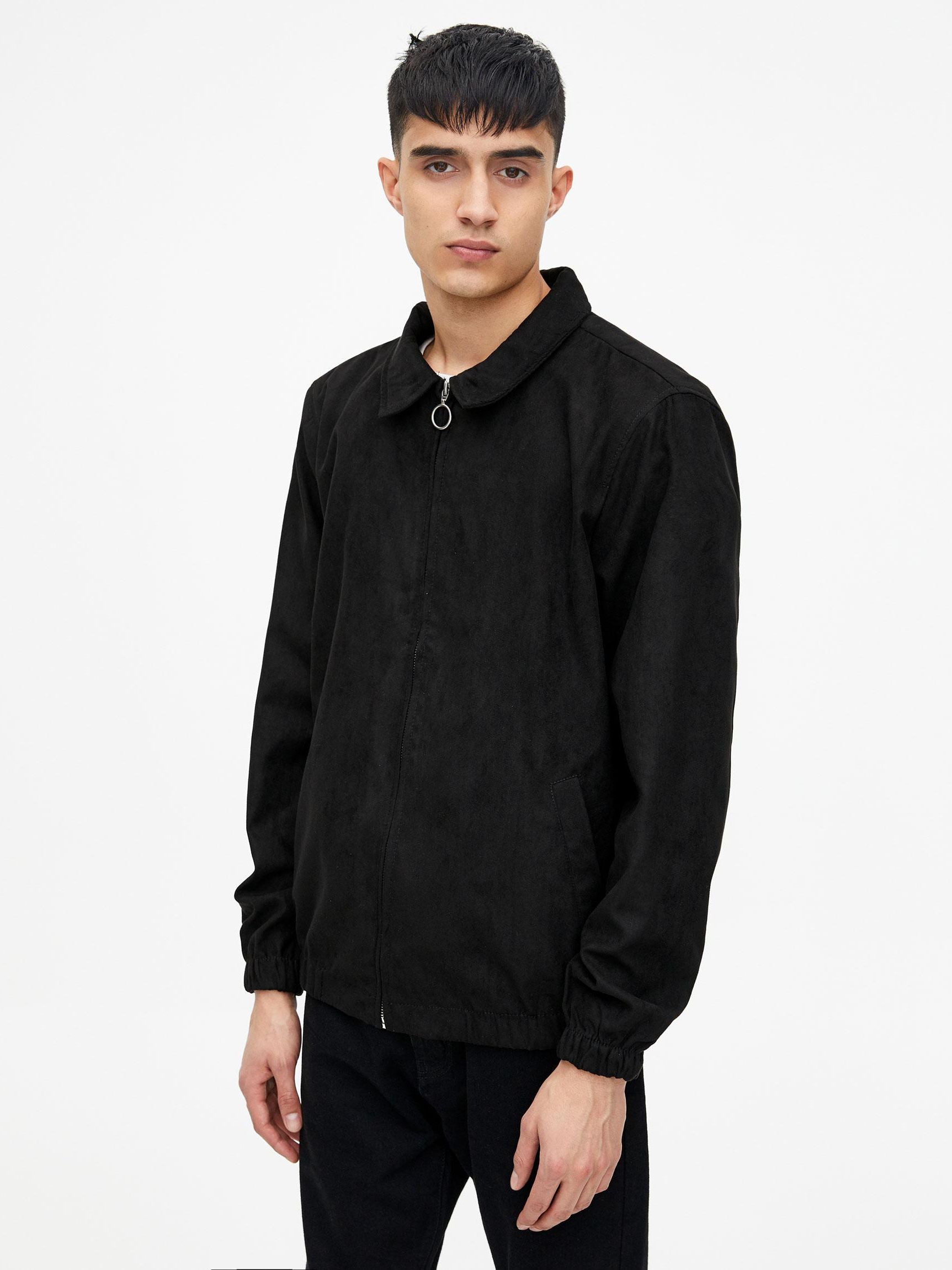 

Ветровка Pull & Bear XAZ240859FFNH S Черная