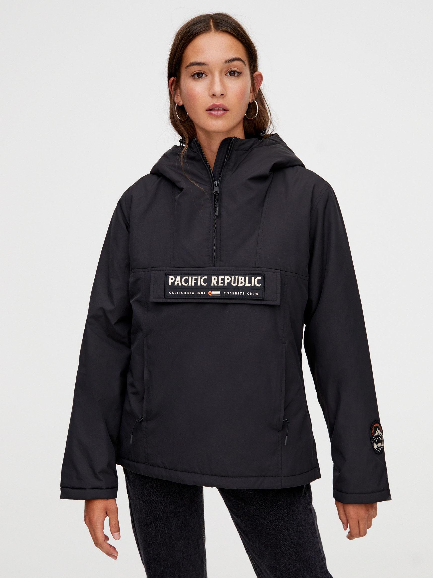 

Анорак Pull & Bear XAZ279266XMAP S Черный