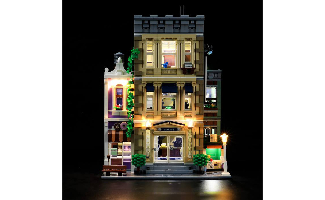 

Конструктор LEGO Підсвічування для набору Exclusive Поліцейська дільниця (10278) 1 деталей (LGK411)