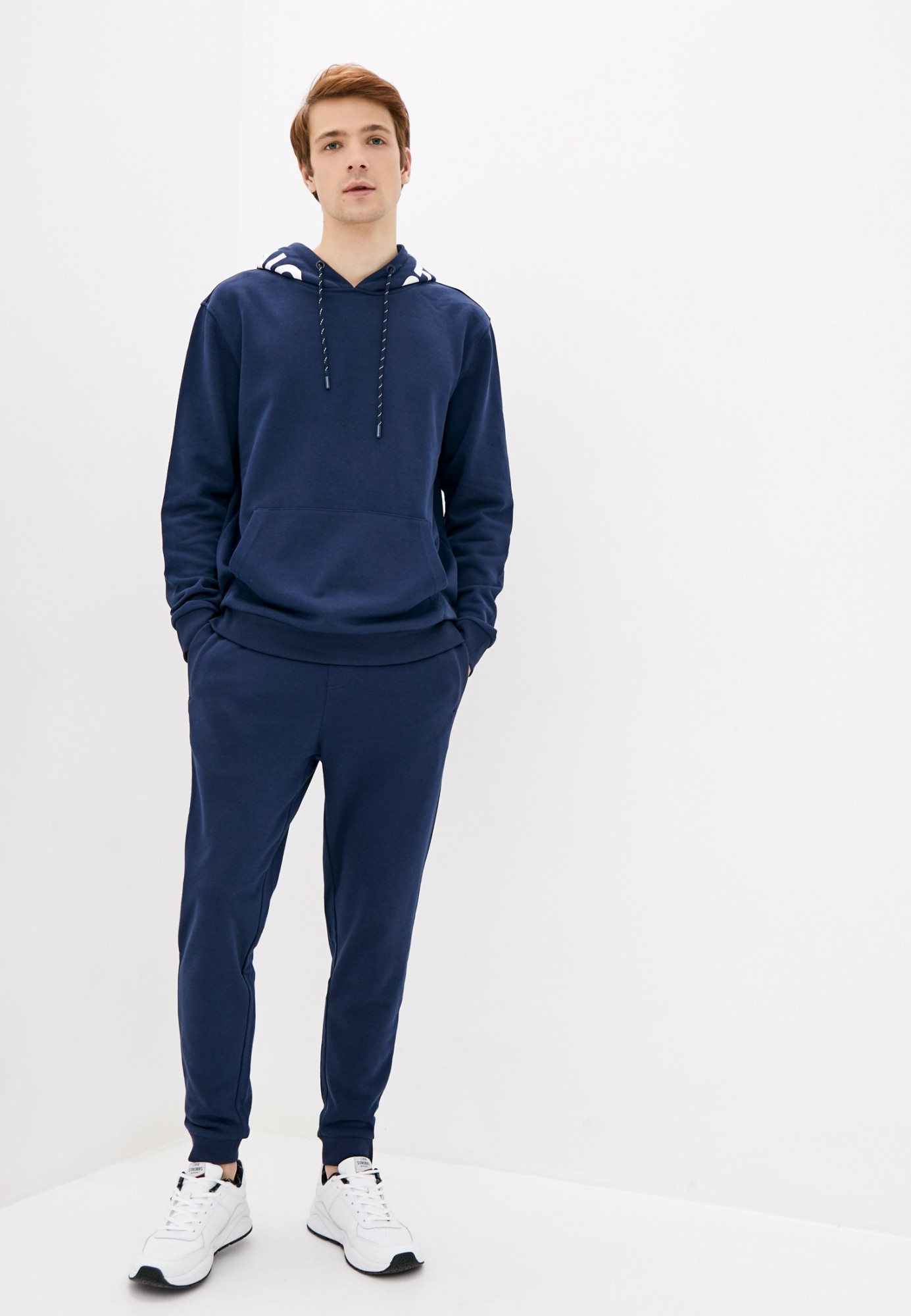 

Мужской спортивный костюм BROSTEM MH1A6-68-MJ1A1-68 синий, Мужской спортивный костюм BROSTEM MH1A6-68-MJ1A1-68 синий - XL