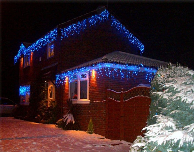 

Уличная гирлянда бахрома 240 Led 10 м черный провод цвет синий