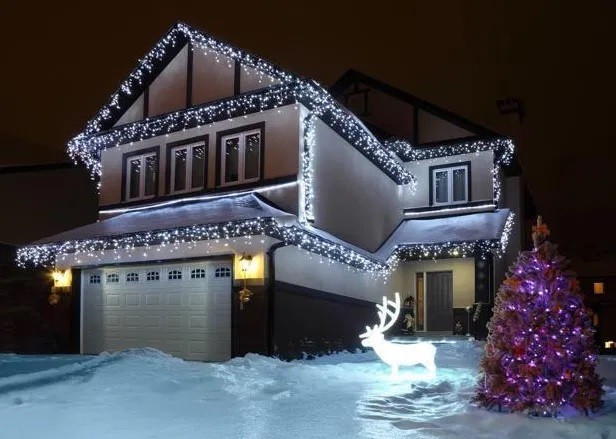

Уличная гирлянда бахрома 240 Led 10 м белый провод холодный белый