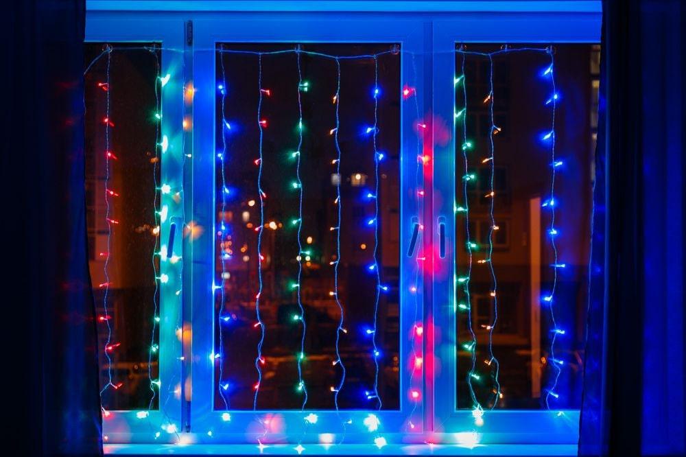 

Гирлянда-занавес 300 Led 3x2 м с постоянным свечением мульти