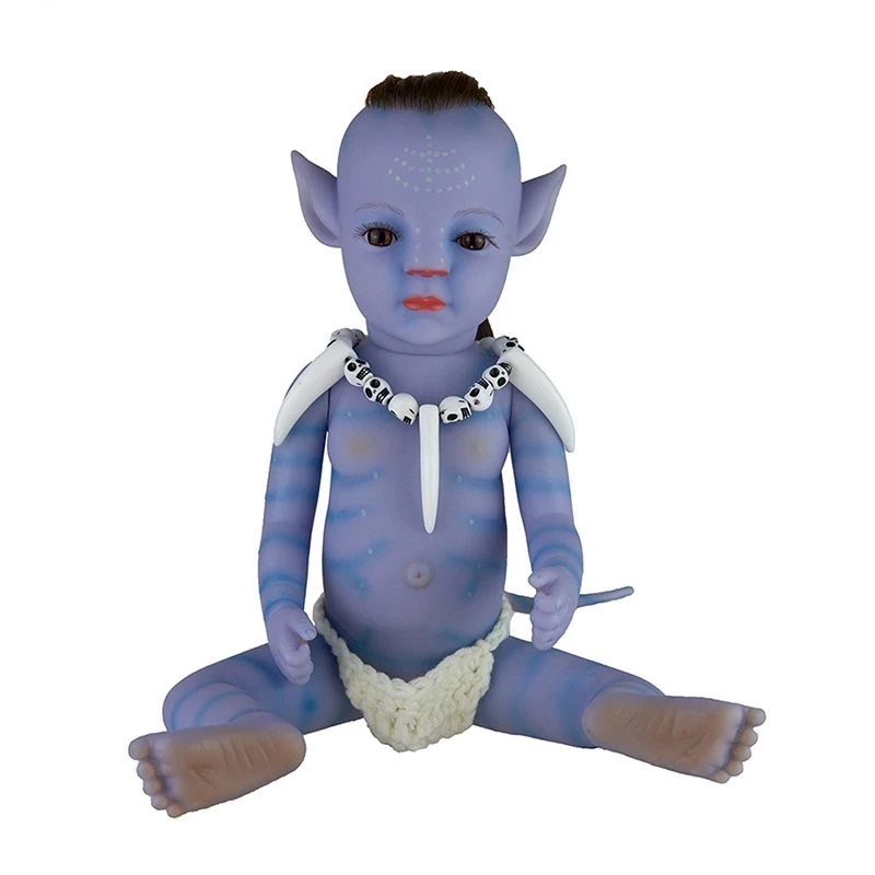 

Кукла реборн NPK DOLL Аватар мальчик силиконовая 56 см светится в темноте с вязаной повязкой и украшениями