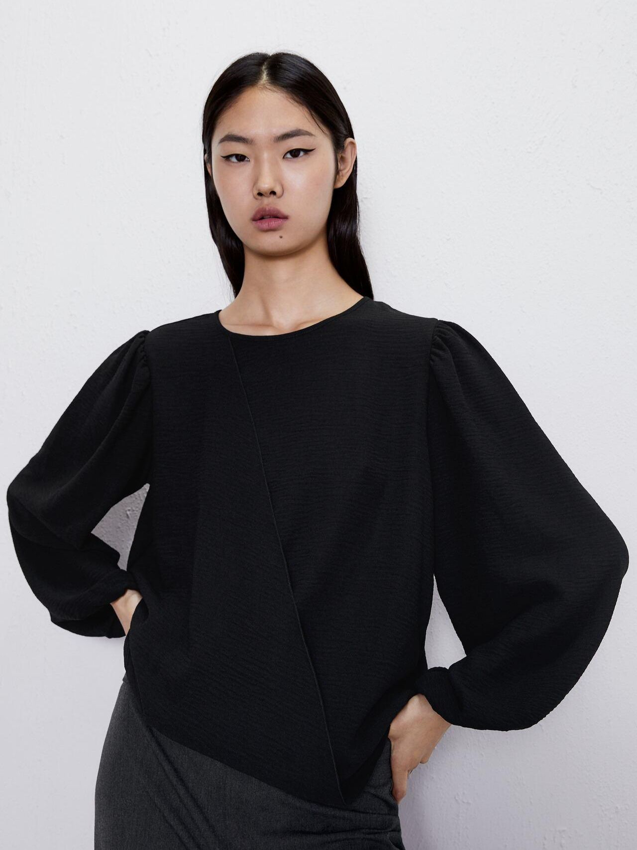 

Блузка Zara XAZ229611TNII  Черная, Блузка Zara XAZ229611TNII M Черная