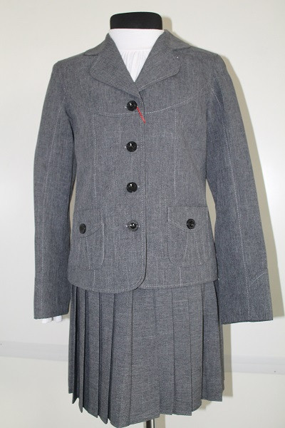 

Шкільний костюм для дівчинки Helena Ульяна сірий 116