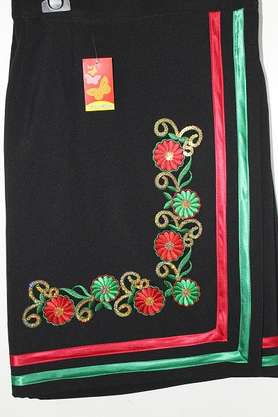 

Плахта для дівчинки Veronika 4002 квіти чорний 152