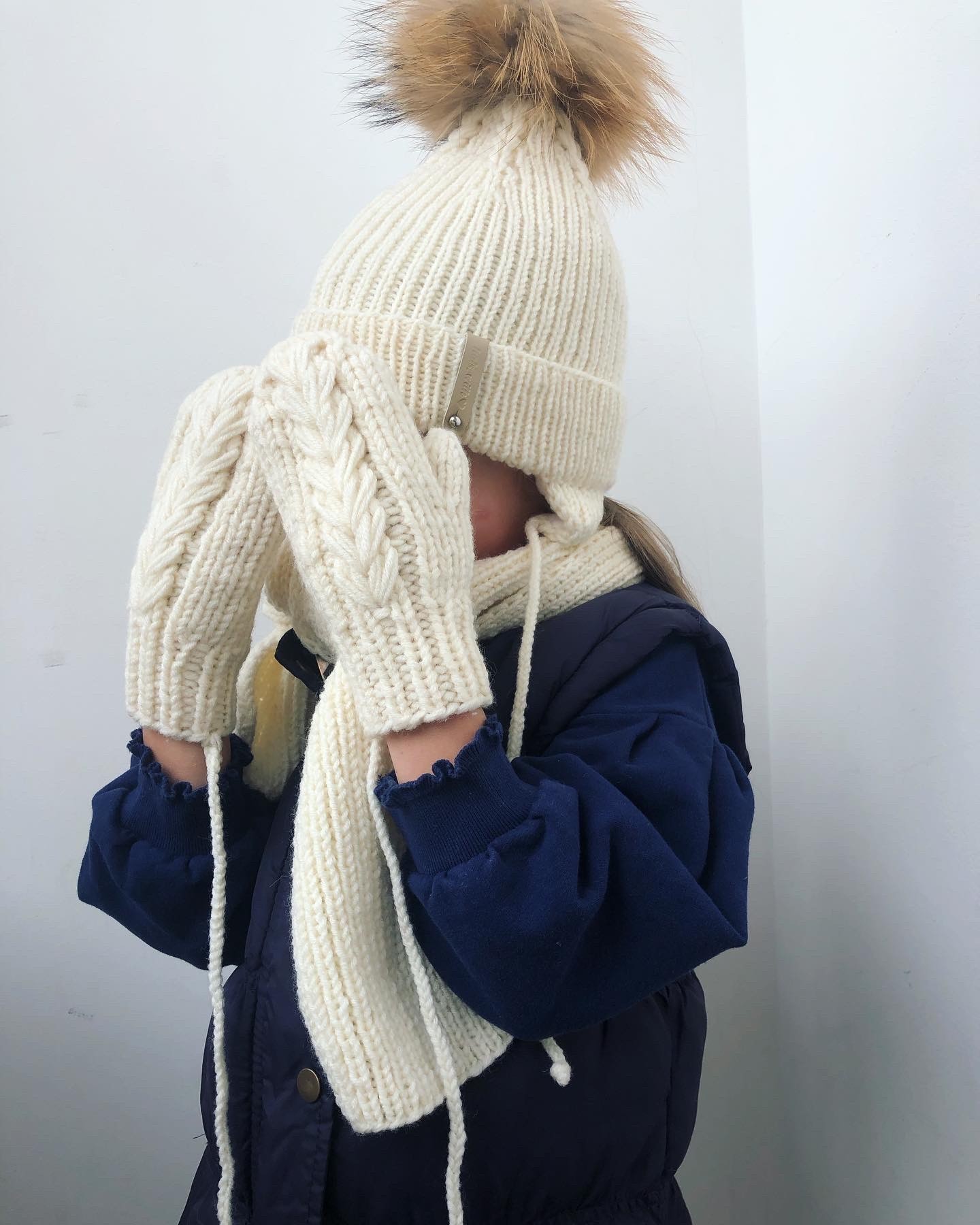 

Детский зимний комплект Hats_with_love 55 Молочный