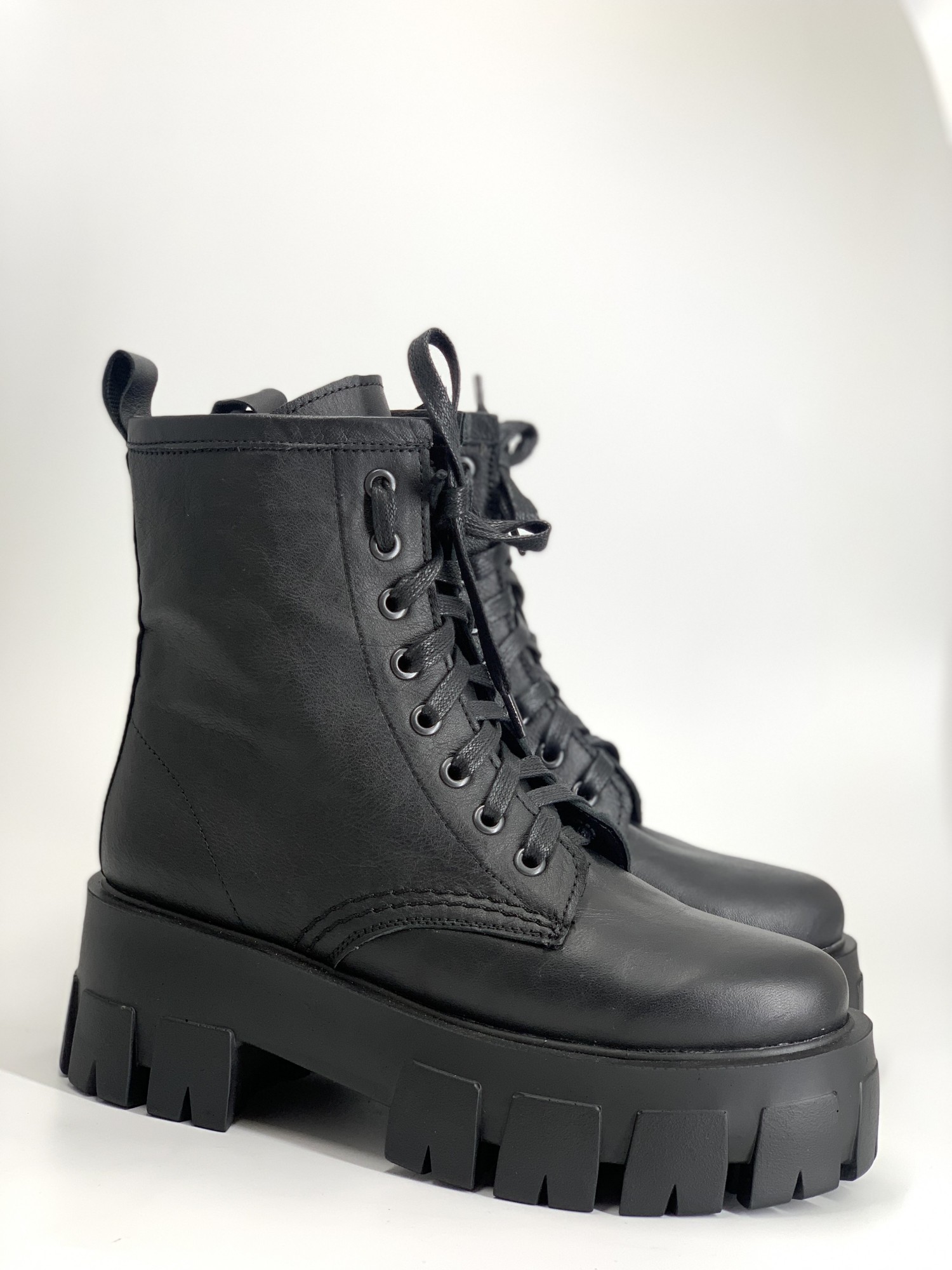 

Ботинки EL Passo 271 39 черные