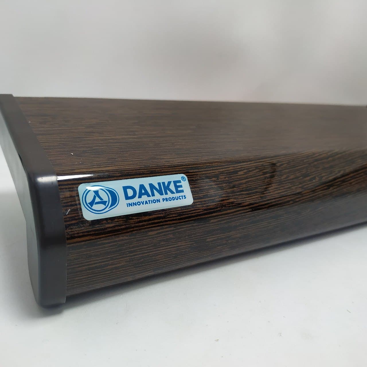 

Підвіконня Danke Premium Wenge 1000х300мм Венге