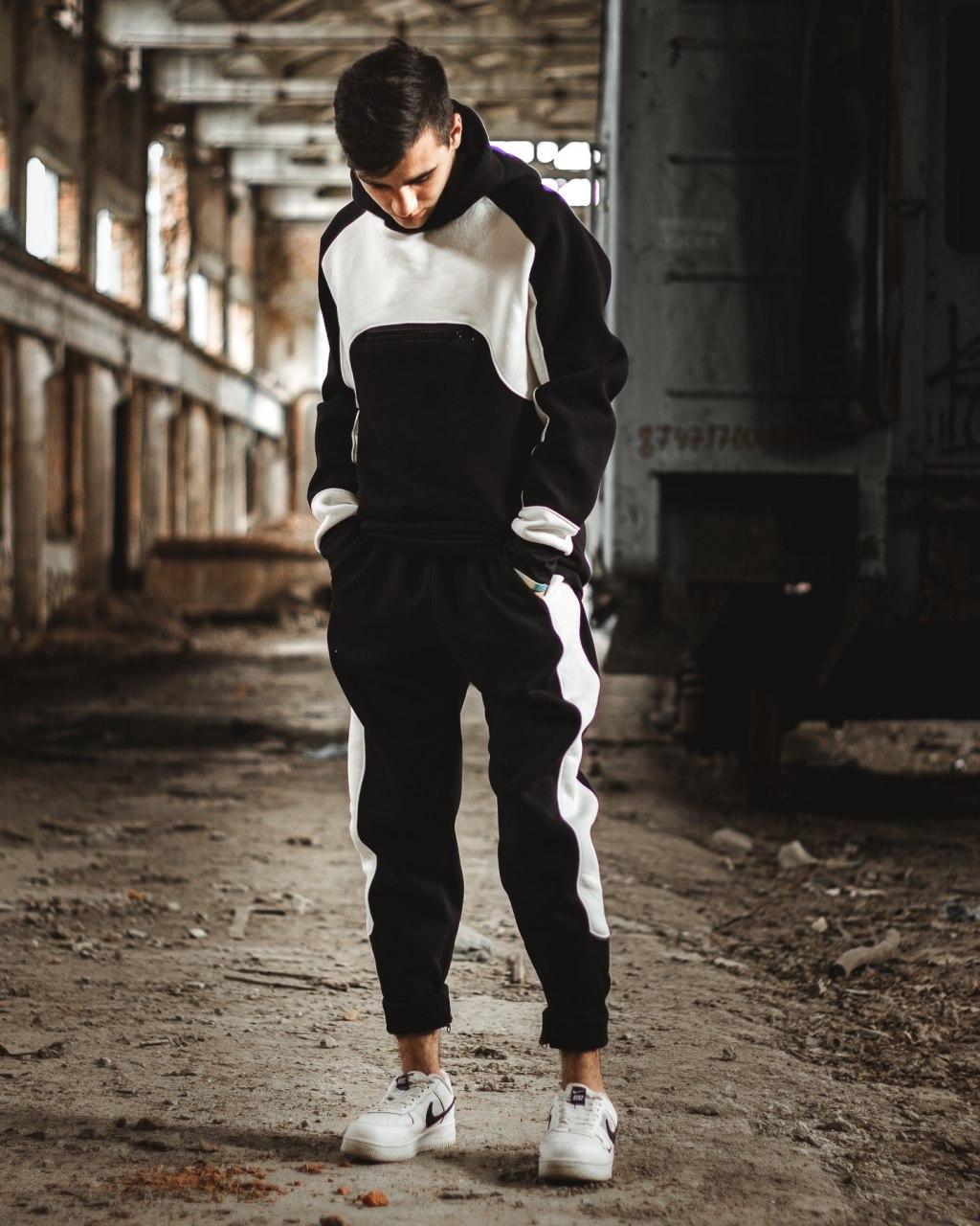 

Худи Hoodie Bruno Gensuru оверсайз M Черный с белым