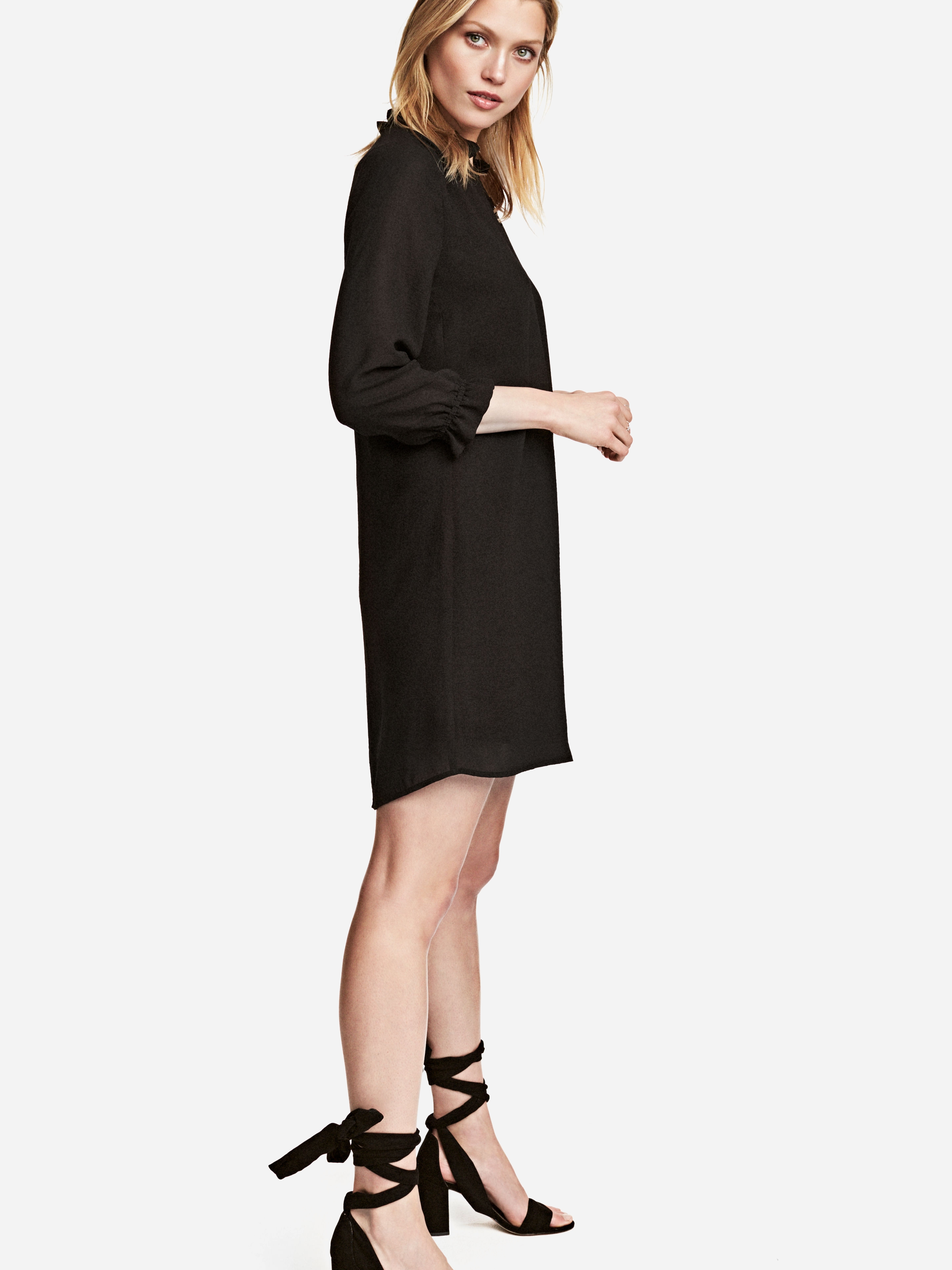 

Платье H&M XAZ072229GCOB  Черное, Платье H&M XAZ072229GCOB 36 Черное