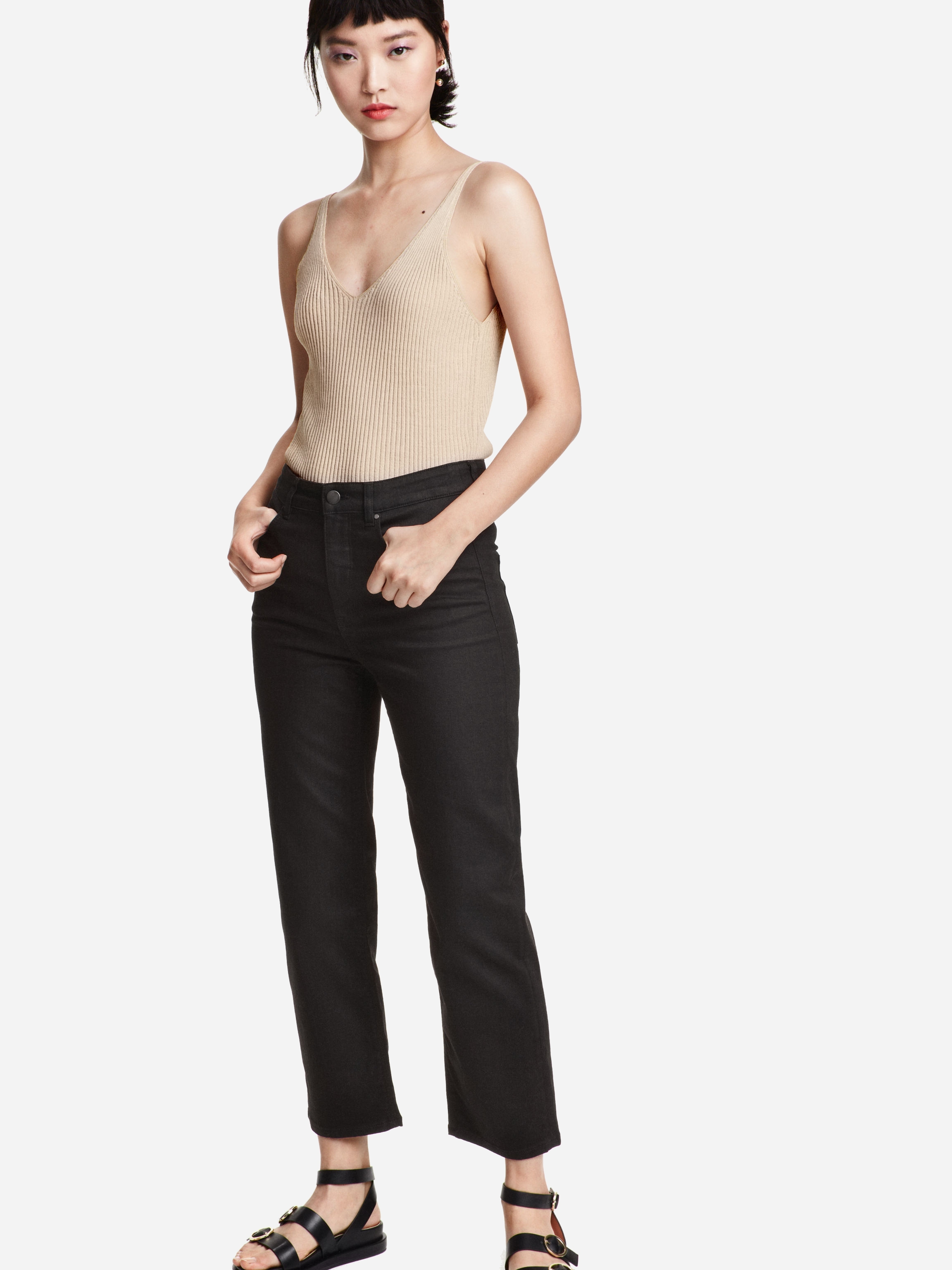 

Джинсы H&M XAZ044146TCUO  Черные, Джинсы H&M XAZ044146TCUO 36 Черные