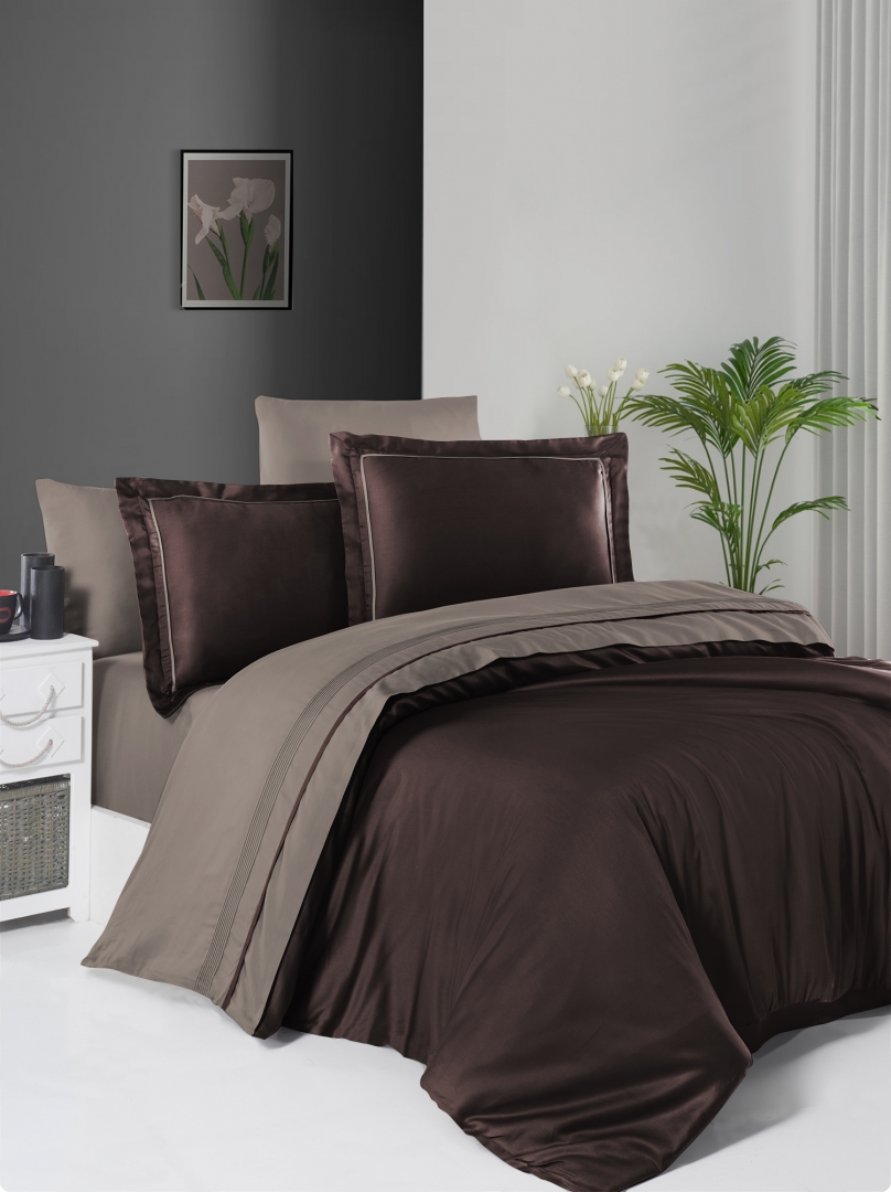

Комплект постельного белья FIRST CHOICE сатин de luxe Евро dark brown/mink m017875