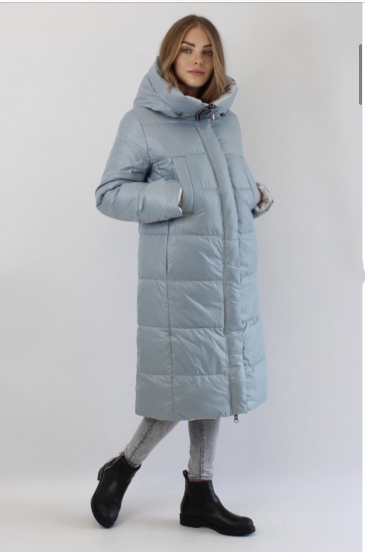 

Женский длинный двухсторонний пуховик Lora Duvetti Lolix  в расцветке голубой лед, Женский длинный двухсторонний пуховик Lora Duvetti Lolix 50 в расцветке голубой лед