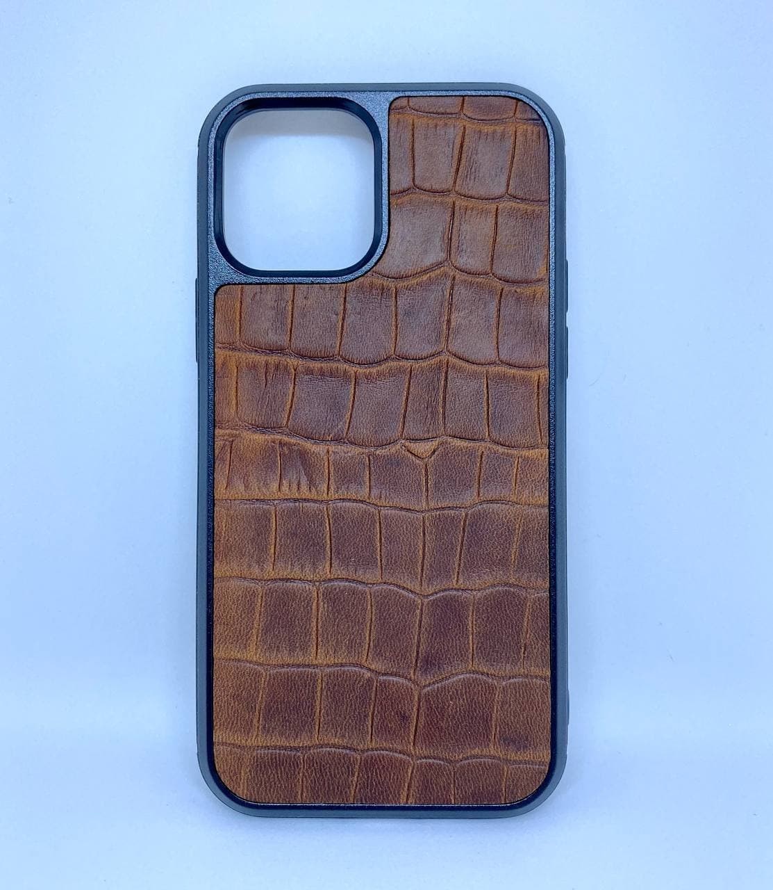 

Чехол CaZe для iPhone 12/12 Pro с тиснением под крокодила Crazy Horse коричневый