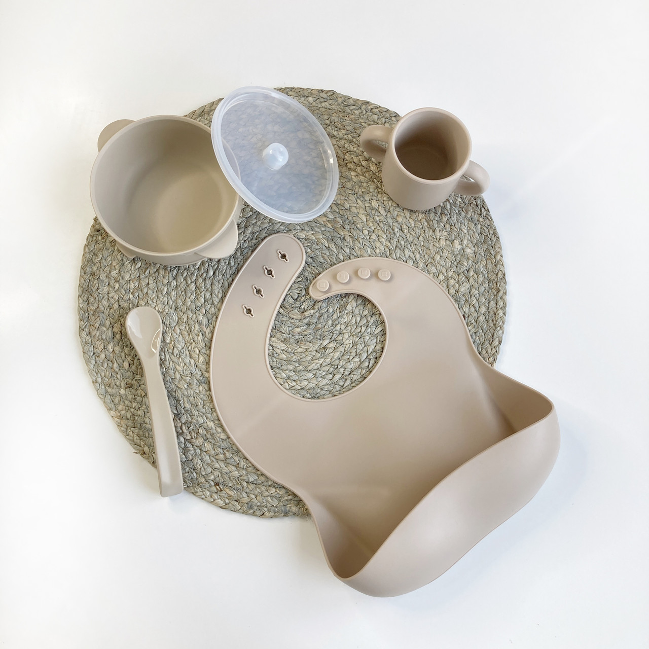 

Силиконовая посуда набор для прикорма Gornyatko тарелка с крышкой чашка слюнявчик Капучино