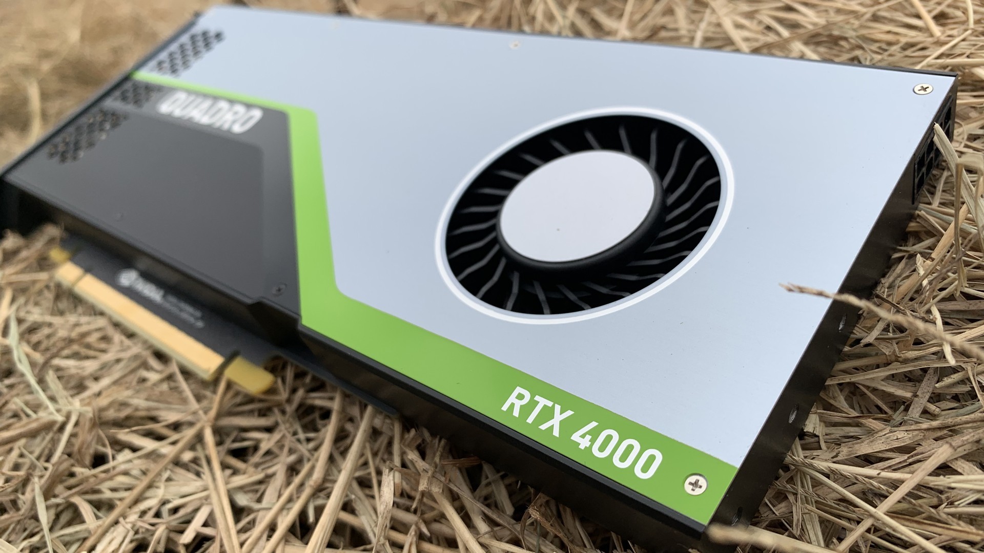 

NVIDIA Quadro RTX 4000 8GB (3)DP+USBc (RNDR-RTX4000H)