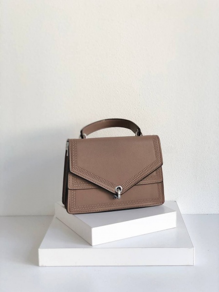 

Сумка №-1802 бежевый, размер 21*15*9