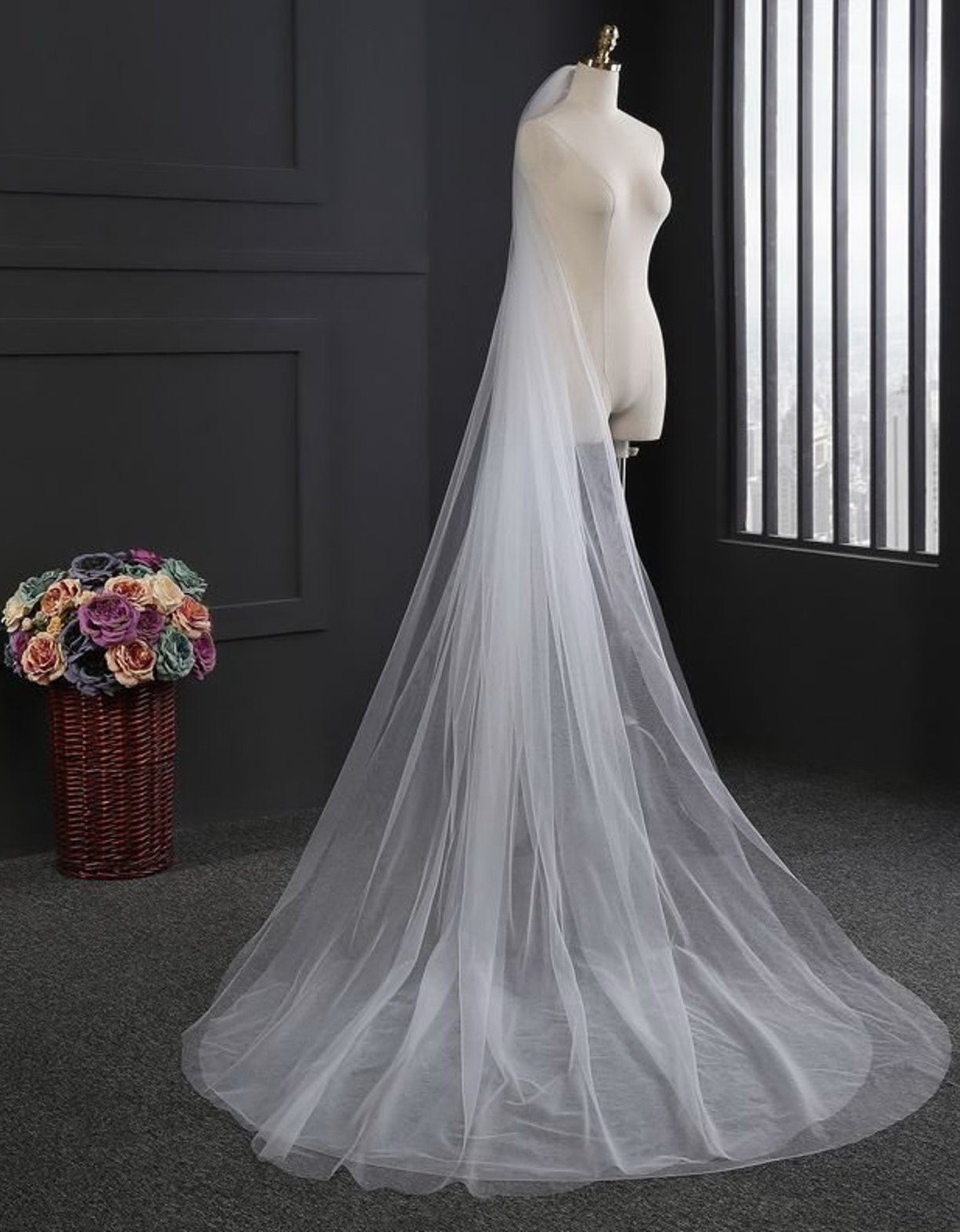 

Фата для невесты пышная американка AdalineBride 300 см айвори