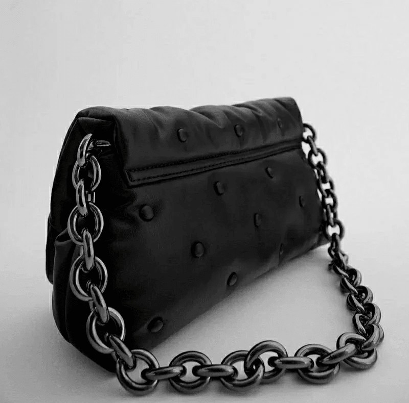

Женская сумка Smooza через плечо стеганая черная (1264-black)