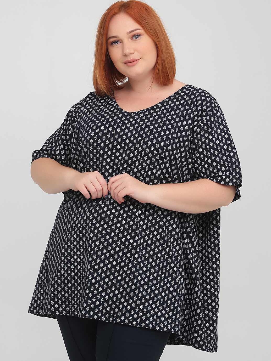 

Туника C&A 2109232_бел.узор 60/62 Темно-синяя