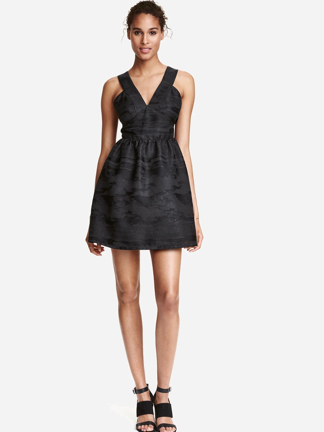 

Платье H&M 4079724b24  Черное, Платье H&M 4079724b24 42 Черное