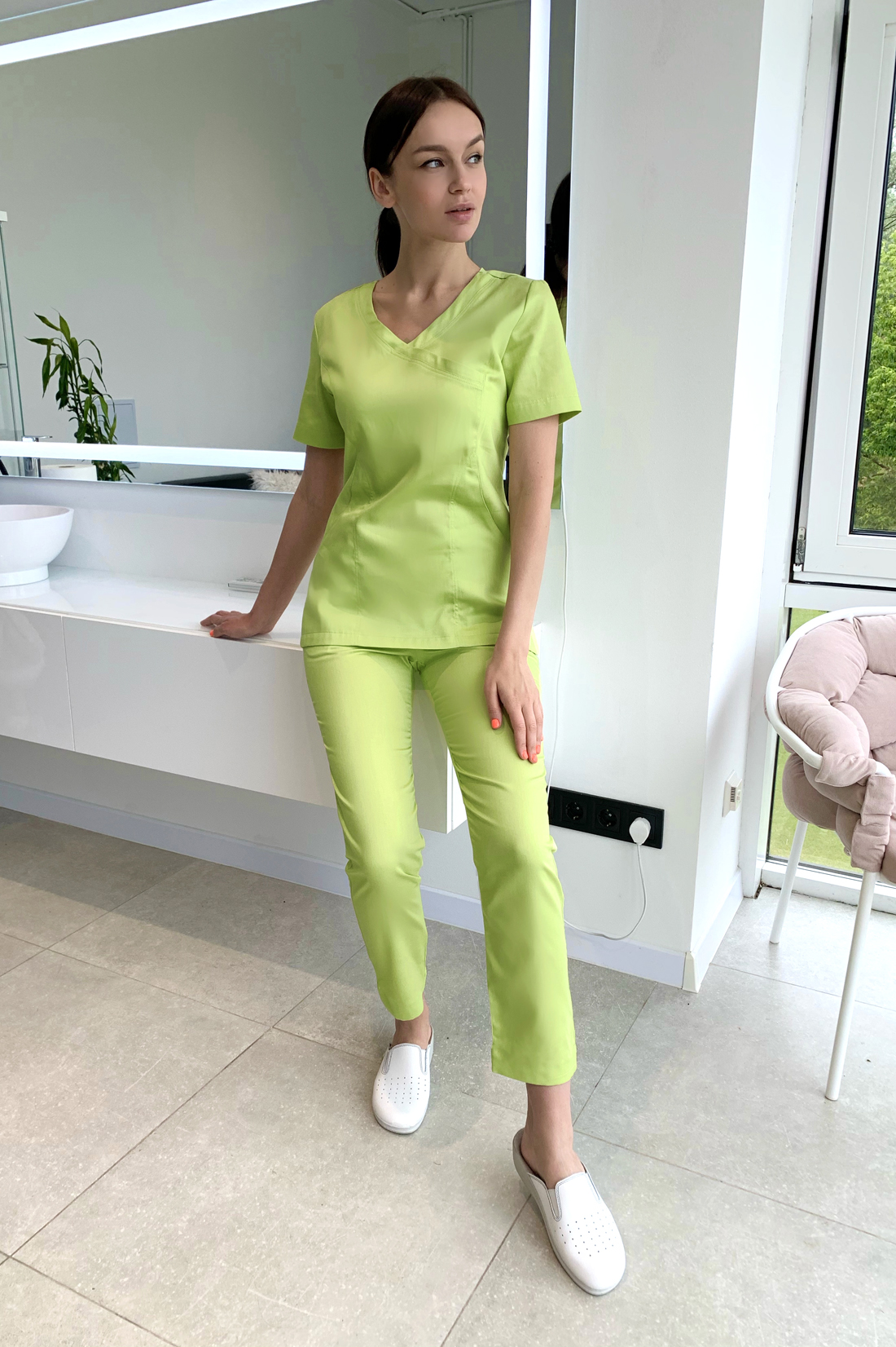 

Женский медицинский костюм (лайм/100% хлопок) "Рада" Модный доктор Рада 42 лайм 2000000028606