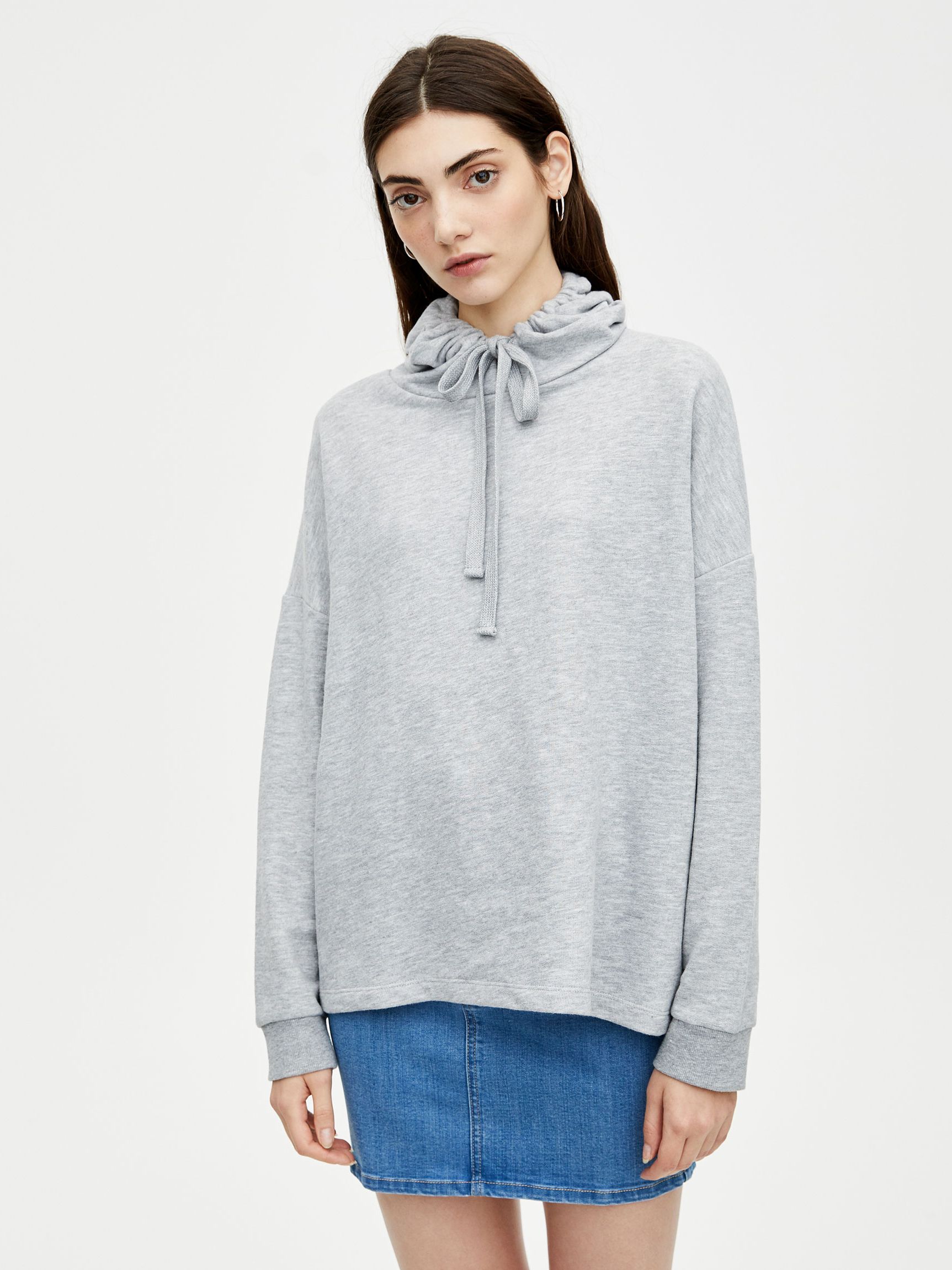 

Худи Pull & Bear 5590340828b26 M Серое